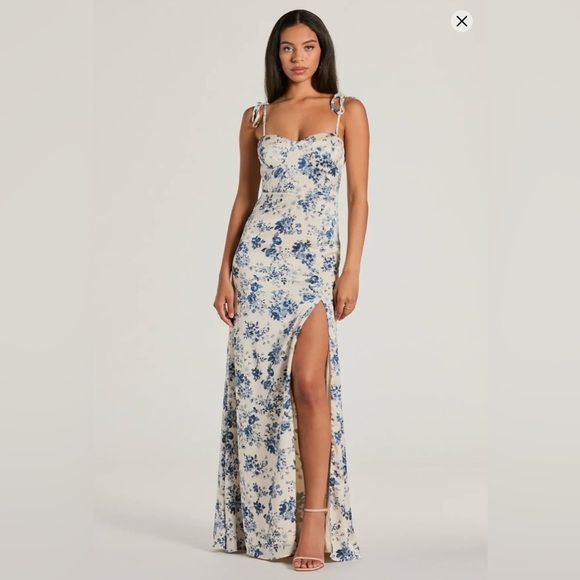 Petal & Pup Dresses & Skirts - Windsor Maxi Dress Womens Size S Ivory Floral Bustier Sweetheart Slit